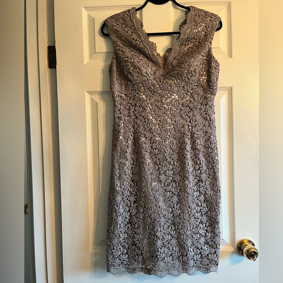 Marina pleat bodice metallic lace dress - Picture 2 of 2